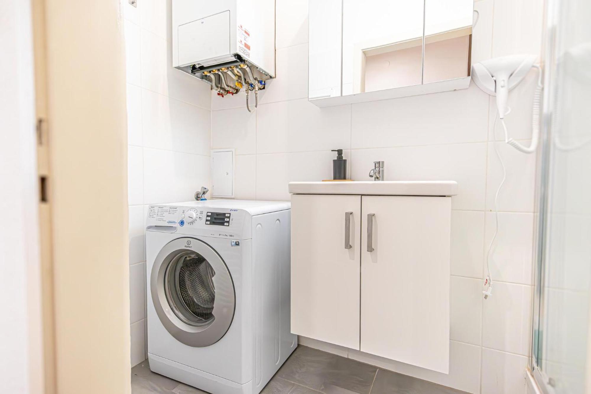 Desirable 2Br - Bookable For Longstays In Lockdown B Viena Exterior foto